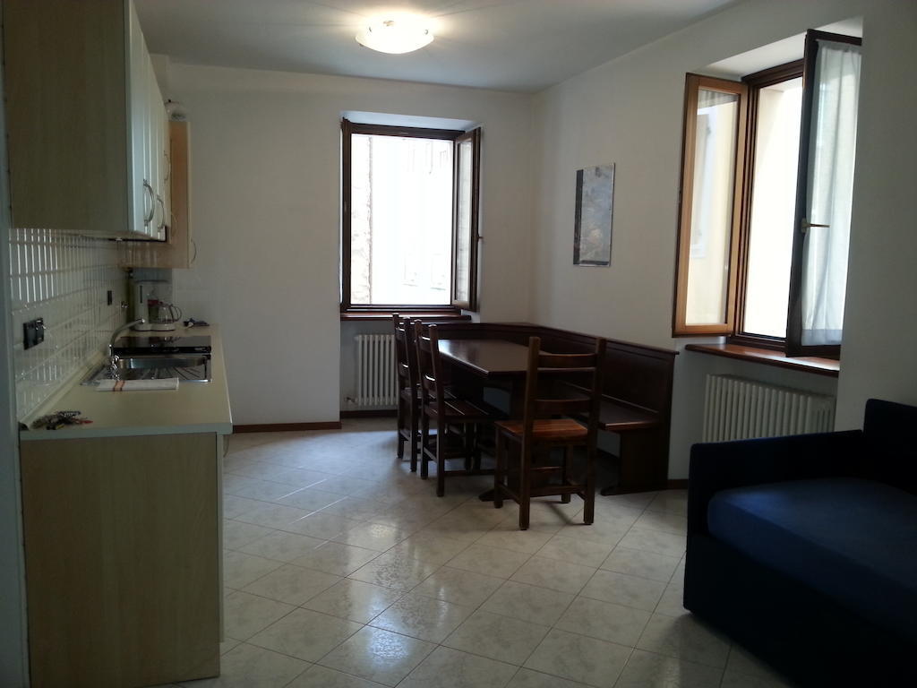 Apartamento Casa Francesca Riva del Garda Habitación foto