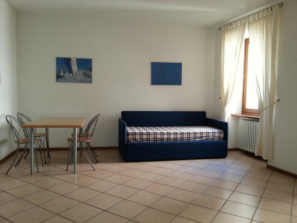 Apartamento Casa Francesca Riva del Garda Habitación foto